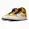 Air Jordan 1 Mid 'University Gold'