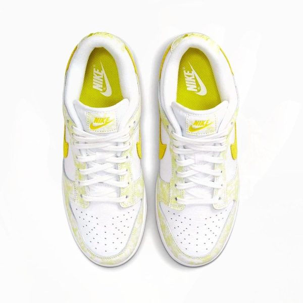 NIKE DUNK LOW OG WMNS 'YELLOW STRIKE'