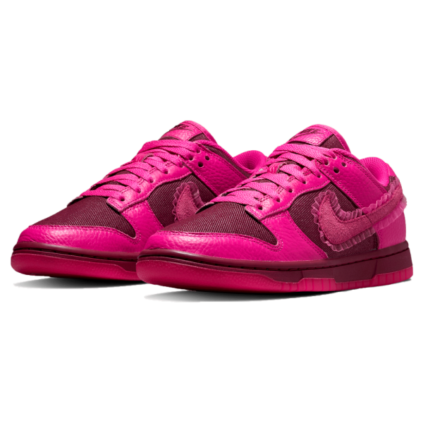 NIKE WMNS DUNK LOW 'VALENTINE'S DAY'