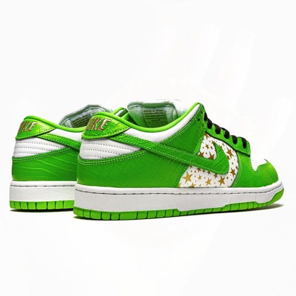 SUPREME X NIKE DUNK LOW OG SB QS ‘MEAN GREEN’